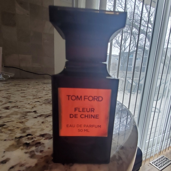 "Fleur de Chine" by Tom Ford Fragrance - Picture 2 of 7